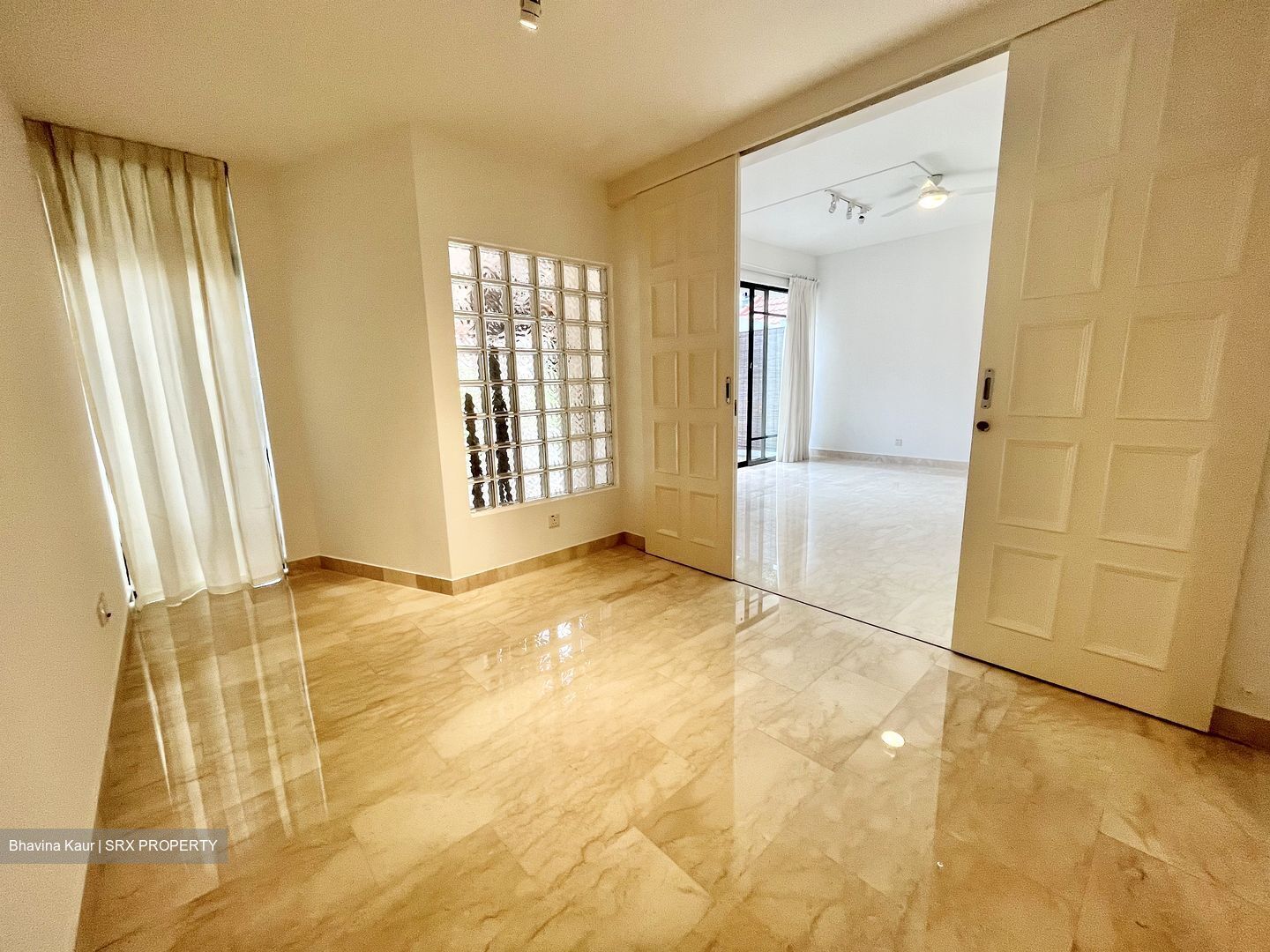 Lloyd Road (D9), Condominium #406304001